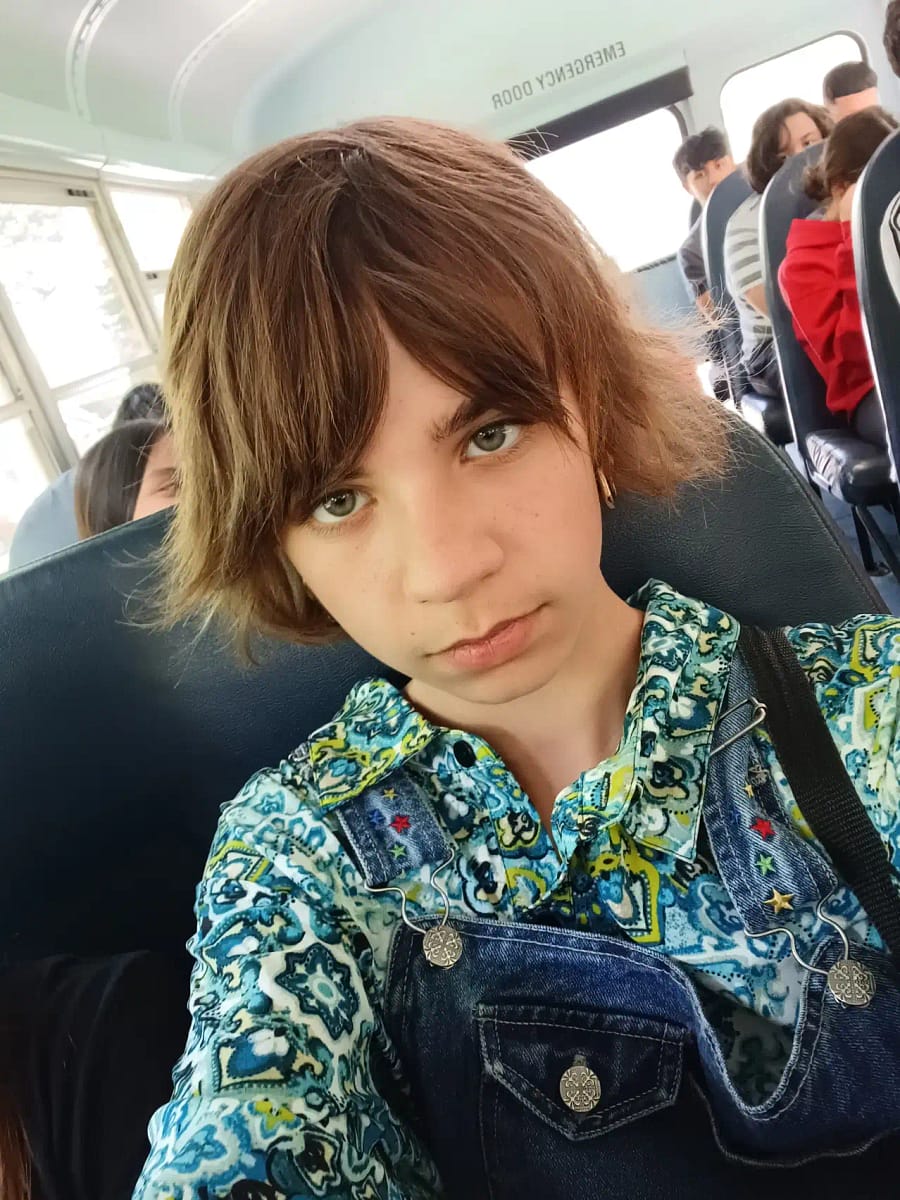 This is Keira Ogleby a 13-year-old girl with an amazing sense of style